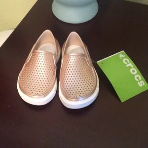NWT Rose gold Crocs